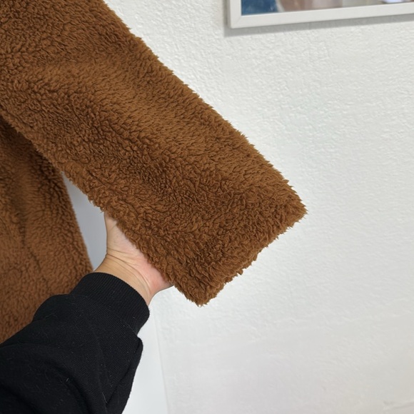 BNWOT Uniqlo Teddy Coat - Picture 3 of 6